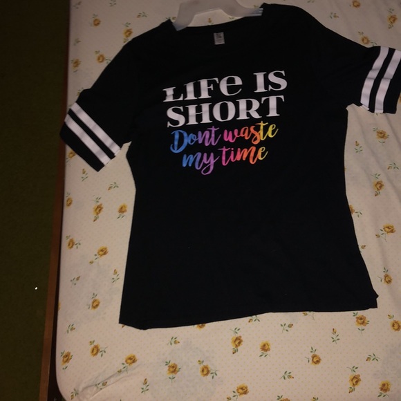 I’m selling these shirts bc I don’t need them anymore I never worn them - Picture 2 of 6